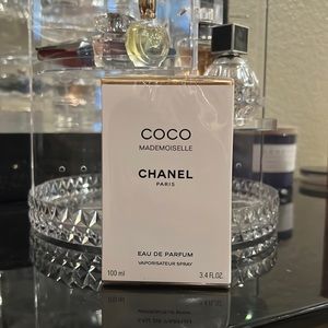 Coco Chanel MADEMOISELLE